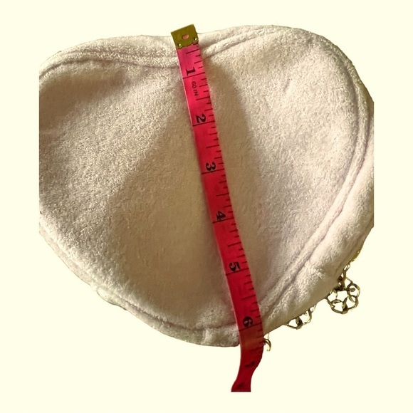 PALE pink Barbie inspired heart shaped purse with gold chain crossbody strap. - Picture 5 of 8